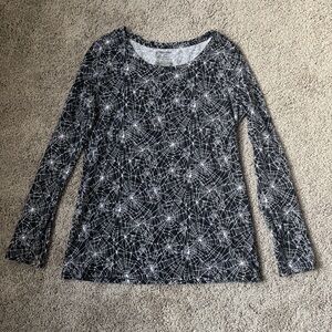 Black and White Size XL Spider Web Print Long Sleeve FWP